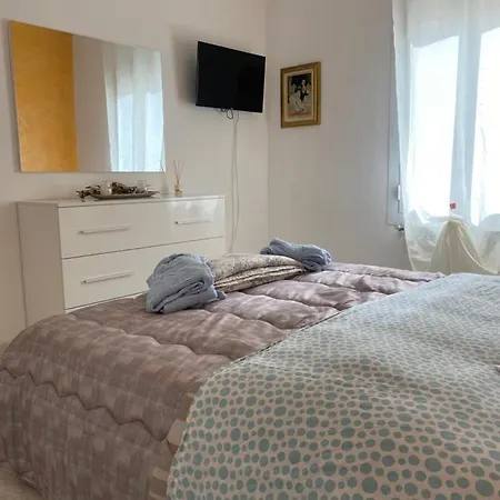 La Casa Del Giglio Guest house Albenga