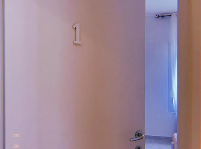 La Casa Del Giglio Гостевой дом Альбенга