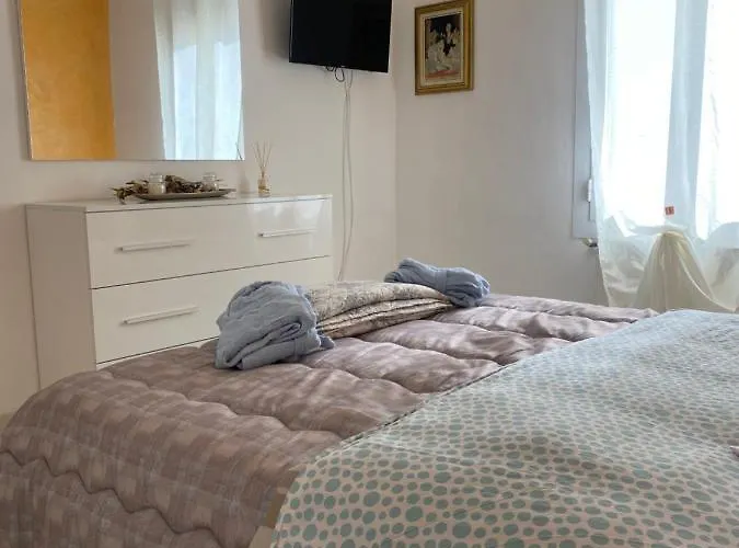 La Casa Del Giglio Гостевой дом Альбенга